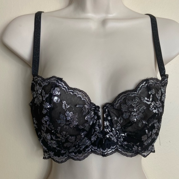 Victoria's Secret Metallic Floral Print Lace Bra size 34DD - Picture 2 of 6